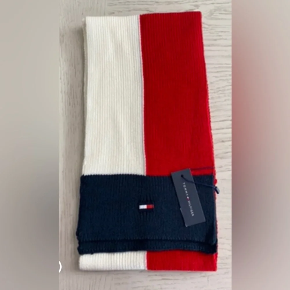 Tommy Hilfiger Tricolor Knit Acrylic Red, White, Blue Designer Signature Scarf